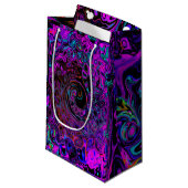 Trippy Black und Magenta Retro Liquid Swirl Kleine Geschenktüte (Vorderseite Schrägansicht)