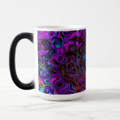 Trippy Black und Magenta Retro Liquid Swirl Verwandlungstasse (Links)