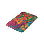 Trippy Colorful Psychedelic Pattern Badematte (Schrägansicht)