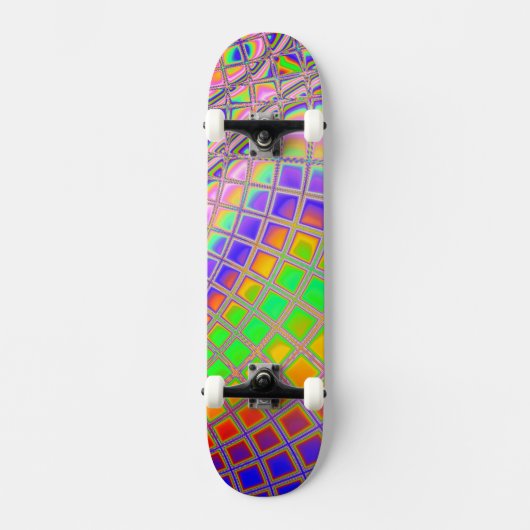 Trippy Groovy Vibrany Abstraktes digitales Fraktal Skateboard (Vorderseite)
