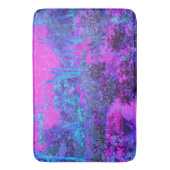 Trippy Hot Pink und Blue Impressionistic Landschaf Badematte (Vorderseite Vertikal)