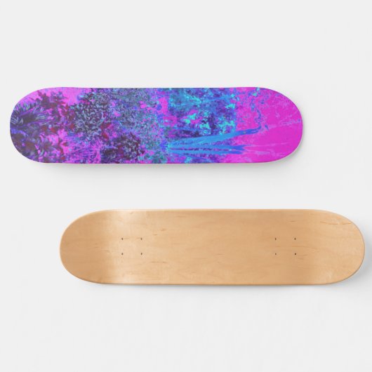 Trippy Hot Pink und Blue Impressionistic Landschaf Skateboard (Horizontal)