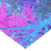 Trippy Hot Pink und Blue Impressionistic Landschaf Tischdecke (Schrägansicht)