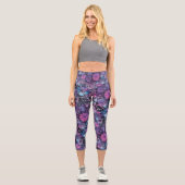 Trippy Lila Floral Psychedelic Muster Capri Leggings (Vorderseite)