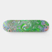 Trippy Lime Green und Pink Abstrakt Retro Swirl Skateboard (Horizontal)