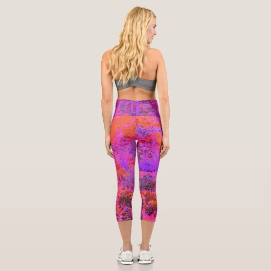 Trippy Magenta und Orange Impressionistischer Gart Capri Leggings (Rückseite)