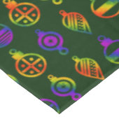Trippy-Ornamente Tischdecke (Schrägansicht)