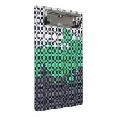 Trippy-pixeles Abstraktes Neutrois-Pride-Flag Mini Klemmbrett (Schrägansicht)
