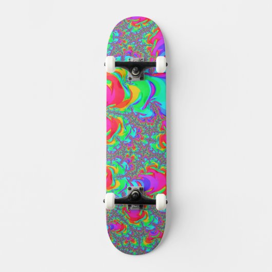 Trippy Retro Vibranntes Neon Rainbow Fraktal Art Skateboard (Vorderseite)