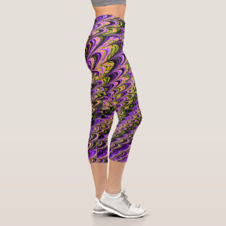 Trippy Squiggly Ripply Bohemisches Funky Fraktal A Capri Leggings