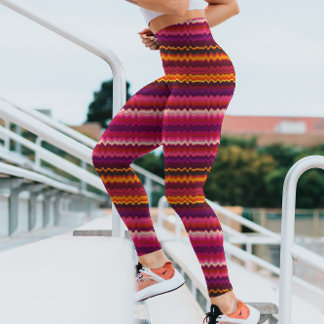 Trippy Stripes Bold Lila Psychedelic Glitchy Leggings