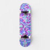 Trippy-Vibranful Abstrakter, maximalistischer Marm Skateboard (Vorderseite)