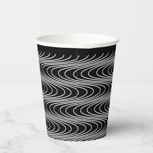 Trippy Wavy Stripes Abstrakt Cool Fun Black Party Pappbecher (Rechts)
