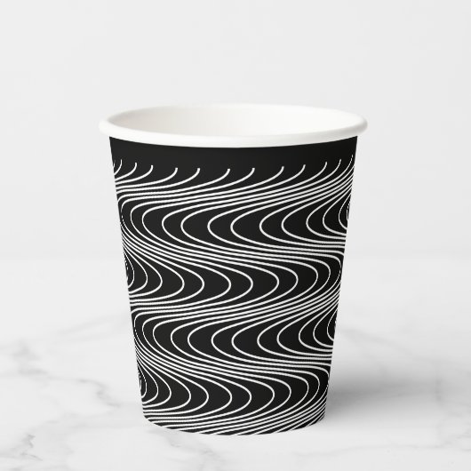 Trippy Wavy Stripes Abstrakt Cool Fun Black Party Pappbecher (Vorderseite)