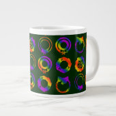 Trippy Wreaths Jumbo-Tasse (Vorderseite Rechts)