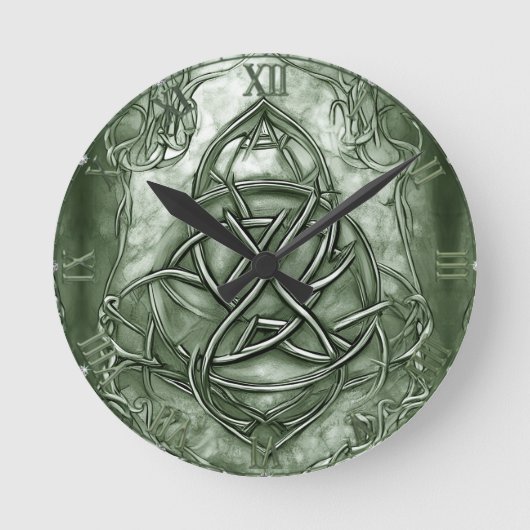 Triquetra Trinity Knot Sage Green Imitats Metallic Runde Wanduhr (Vorderseite)