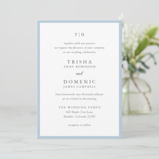 Trisha Powder Blue Modern Wedding Einladung (Stehend Vorderseite)