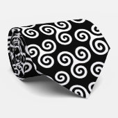 TRISKELION TRIPLE CELTIC SPIRAL KRAWATTE (Gerollt)