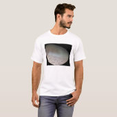 Triton, der größte Mond des Planeten Neptun T-Shirt (Vorne ganz)