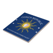 Tritonshorn-Republik-Flagge Fliese (Seite)