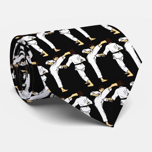 Tritt, Tritt, Krawatte (Gerollt)