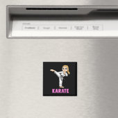 Tritt und schlägt Kind - Süßes Karate-Mädchen Magnet (In Situ (Geschirrspüler))