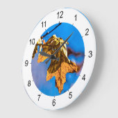 Trockenes Eichenblatt - Der Frühling ist noch weit Große Wanduhr (Winkel)