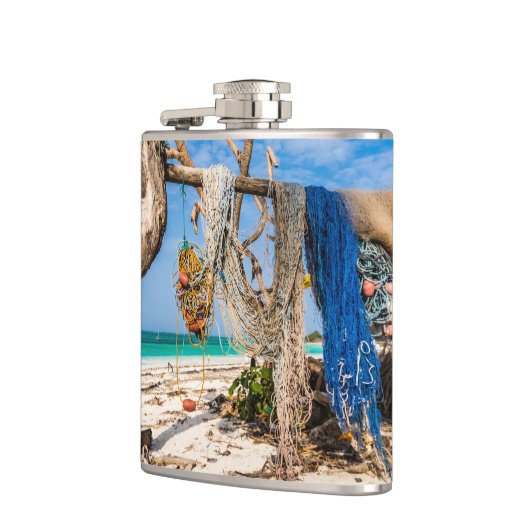 Trocknen der Netze am Strand Flachmann (Links)