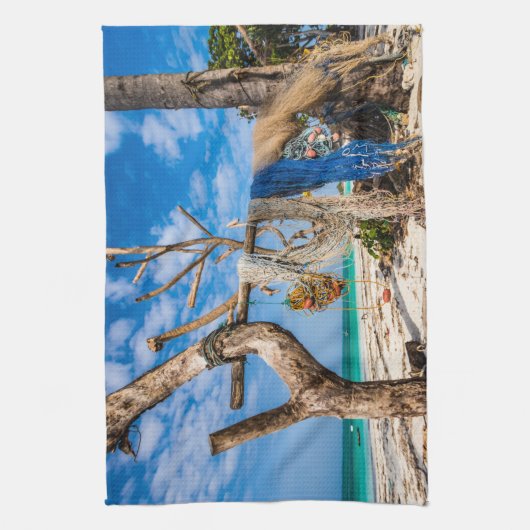 Trocknen der Netze am Strand Geschirrtuch (Vertikal)