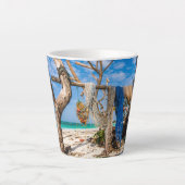 Trocknen der Netze am Strand Milchtasse (Vorderseite)