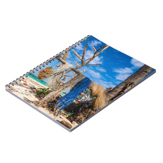 Trocknen der Netze am Strand Notizblock (Linke Seite)