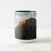 trollstigen, Norwegen Zweifarbige Tasse (Mittel)