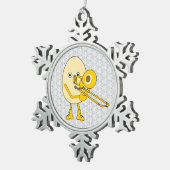 Trombone Egghead Schneeflocken Zinn-Ornament (Rechts)