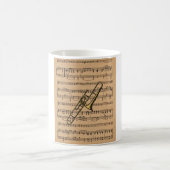Trombone mit Notenhintergrund Kaffeetasse (Mittel)