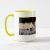 Trompeter Swans bei Dusk Style 2 Tasse (Links)