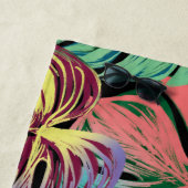 Tropenfarbenes Monsterblatt auf schwarz Strandtuch (Beispiel)