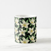 Tropennahtlose, weiße Blume, grünes Blatt Kaffeetasse (Mittel)