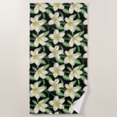 Tropennahtlose, weiße Blume, grünes Blatt Strandtuch (Vorderseite)