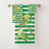 Tropenvögel in grünen, weißen Streifen - mit Monog Badhandtuch Set (Insitu)