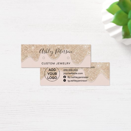 Tropfen Ohrringe aus goldfarbenem Glitzer (Schreibtisch)