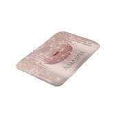 Tropfen Rose Rosa Glitzer Name Monogram Makeup Badematte (Schrägansicht)