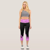 Tropfende Glitzern Glitzer Rosa Schwarze Monogramm Capri Leggings (Vorderseite)