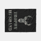 Trophy Ehemann Lustiges Männergeschenk T-Shirt Fleecedecke (Vorderseite (Horizontal))