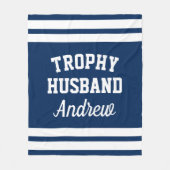 TROPHY HUSBAND komische Fleecedecke für Männer (Vorderseite)