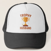 Trophy Husband Truckerkappe (Vorderseite)