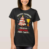 Trophy Retro Husband Fueled By Christmas Tree Cake T-Shirt (Vorderseite)