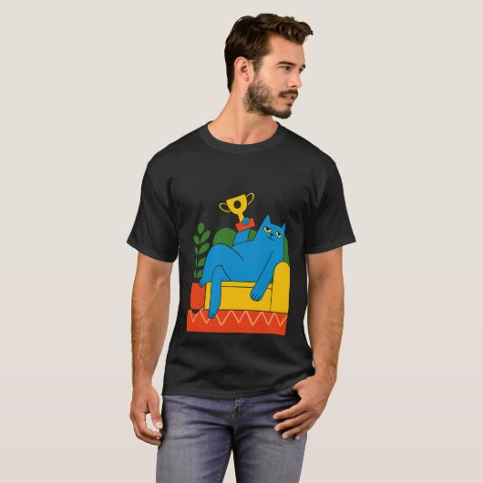Trophy-Style Blue Cat Lounger T-Shirt (Vorne ganz)