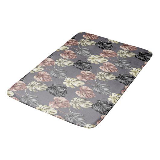 Tropical Animal Print & Greenery Series Design 36 Badematte (Schrägansicht)