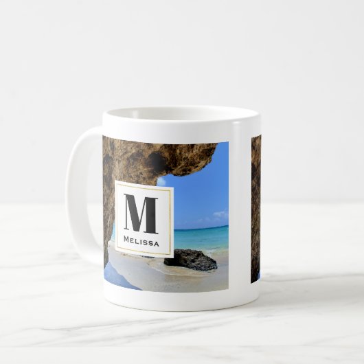 Tropical Beach Coast mit Big Rock Monogram Kaffeetasse (Vorderseite Links)