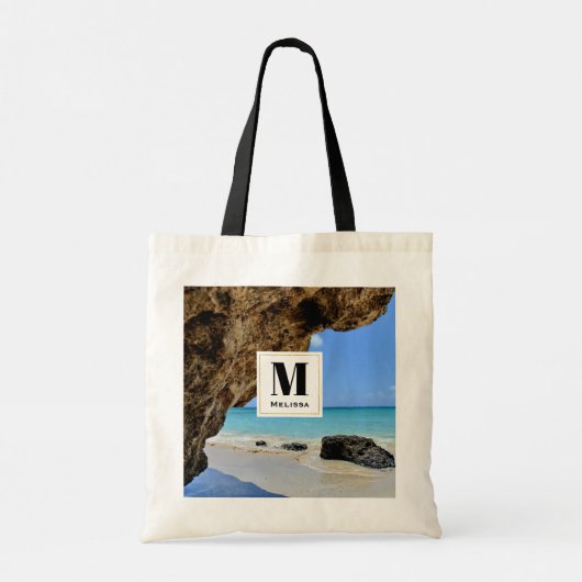 Tropical Beach Coast mit Big Rock Monogram Tragetasche (Rückseite)